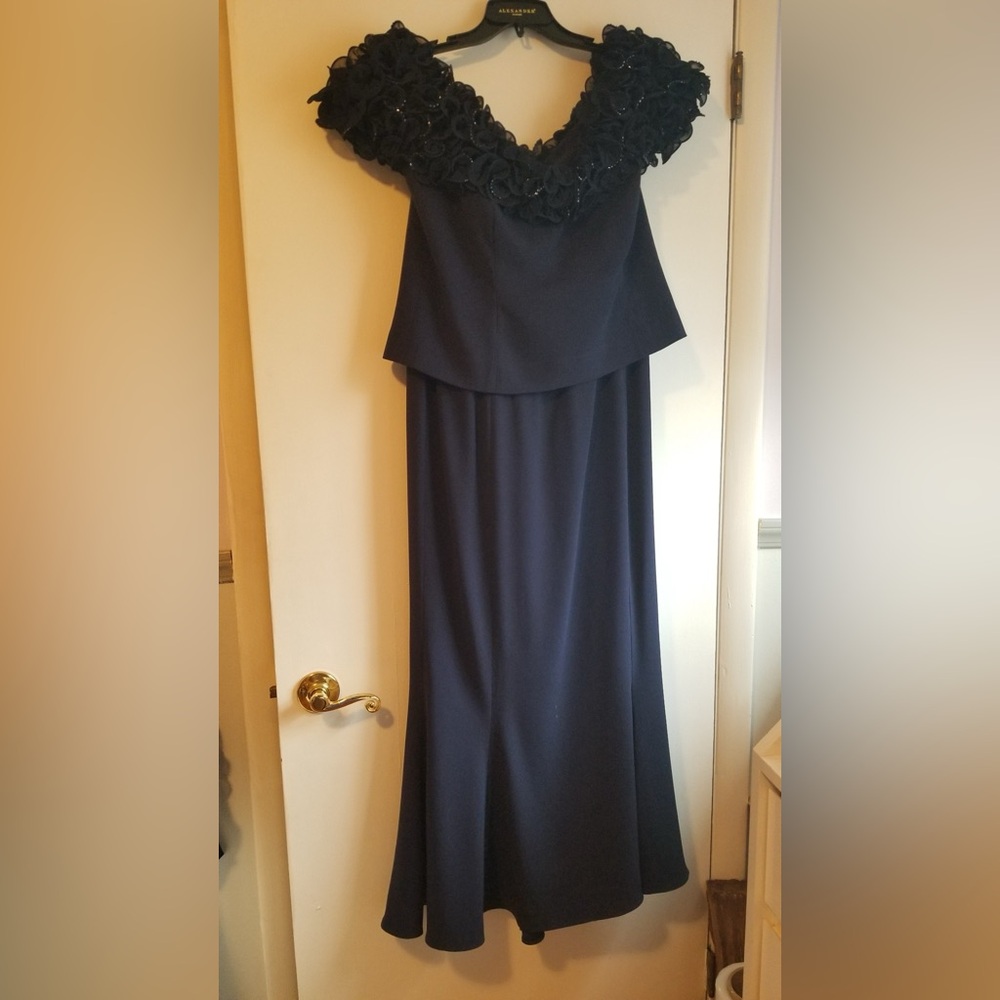 Alexander by Daymor.Color midnight